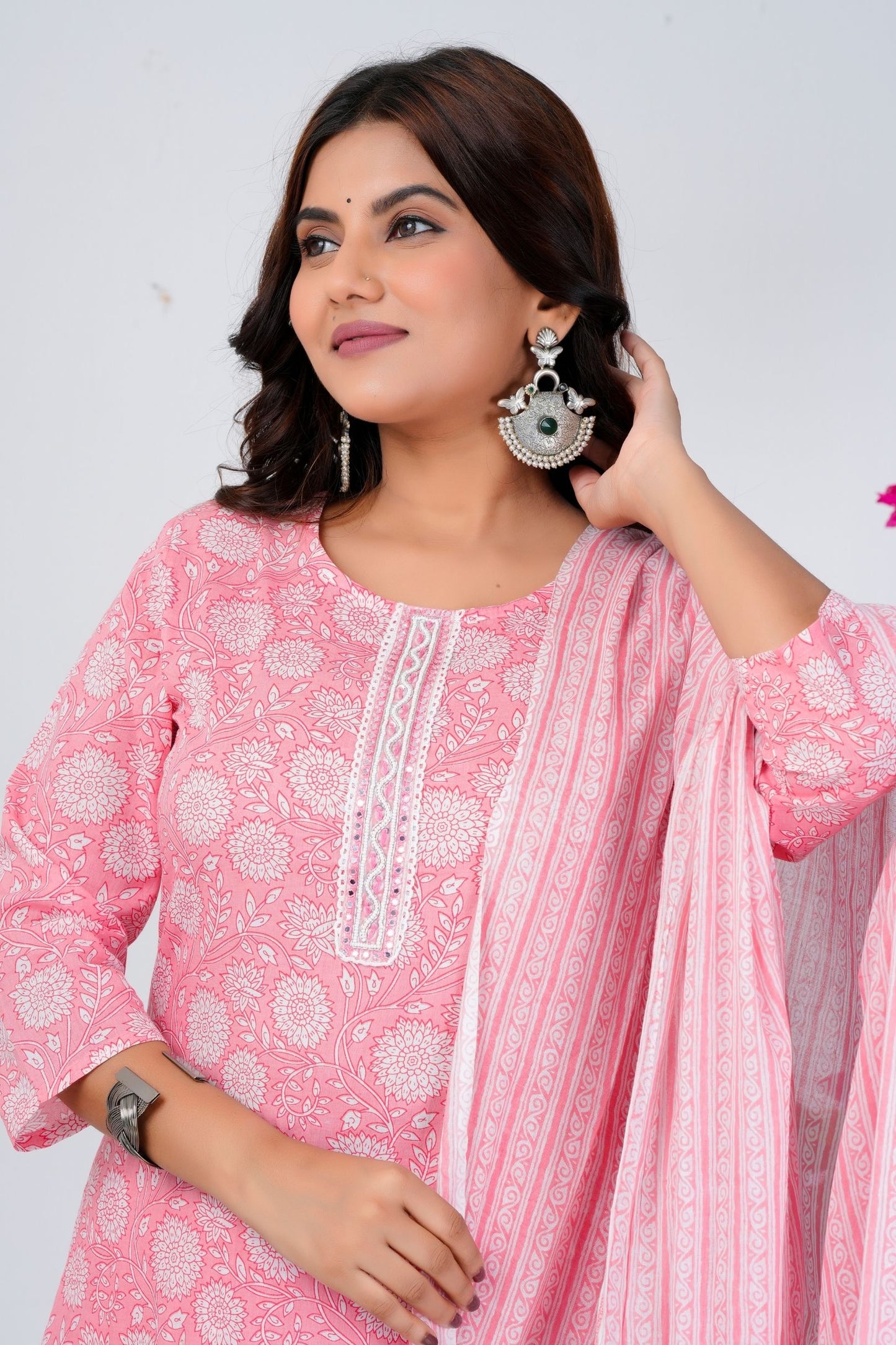 Floral Printed Pure Cotton Kurta With Trousers & Mulmul Dupatta