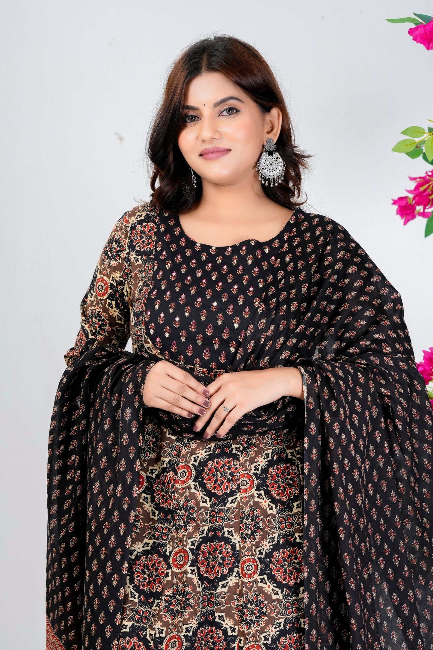 Jaipuri Printed Pure Cotton Kurta With Trousers & Mulmul Dupatta