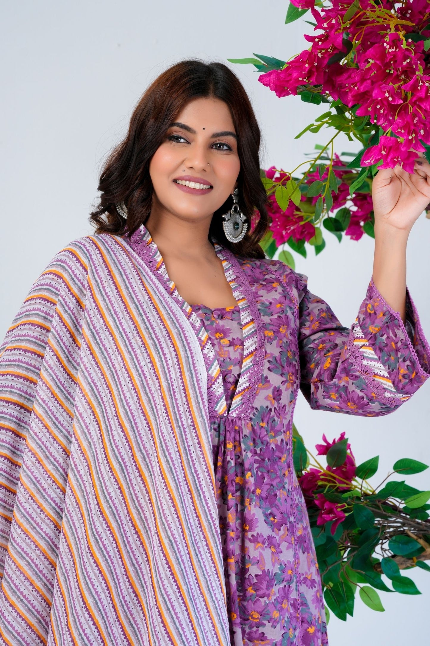 Floral Printed Pure Cotton Kurta With Trousers & Mulmul Dupatta