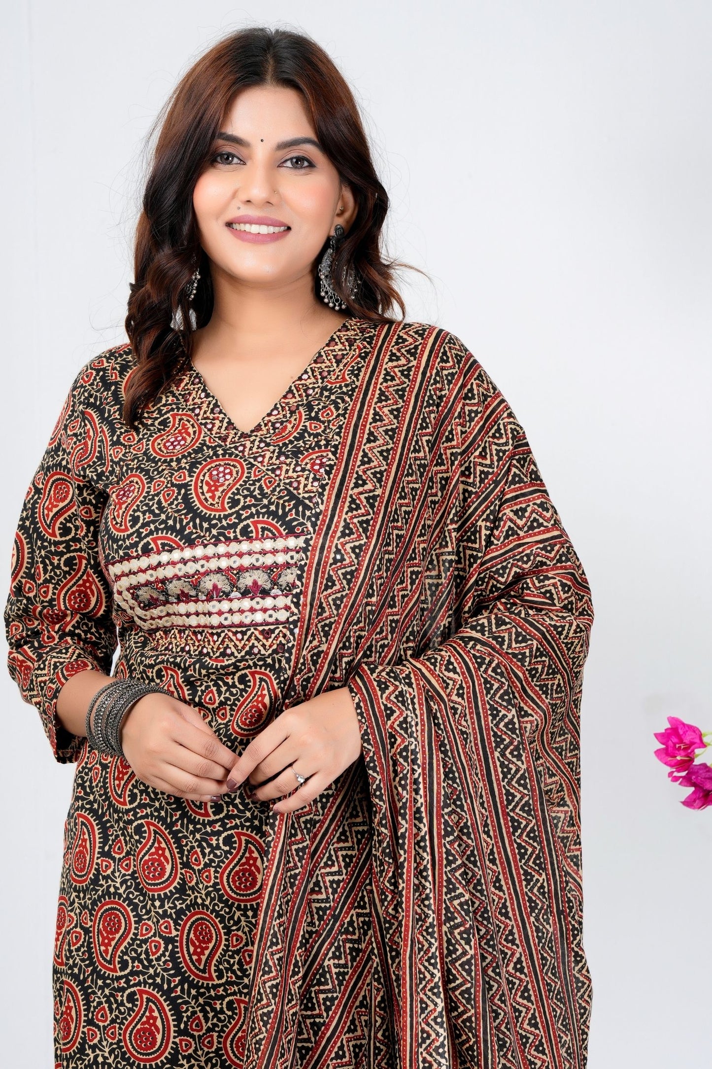 Jaipuri Printed Pure Cotton Kurta With Trousers & Mulmul Dupatta