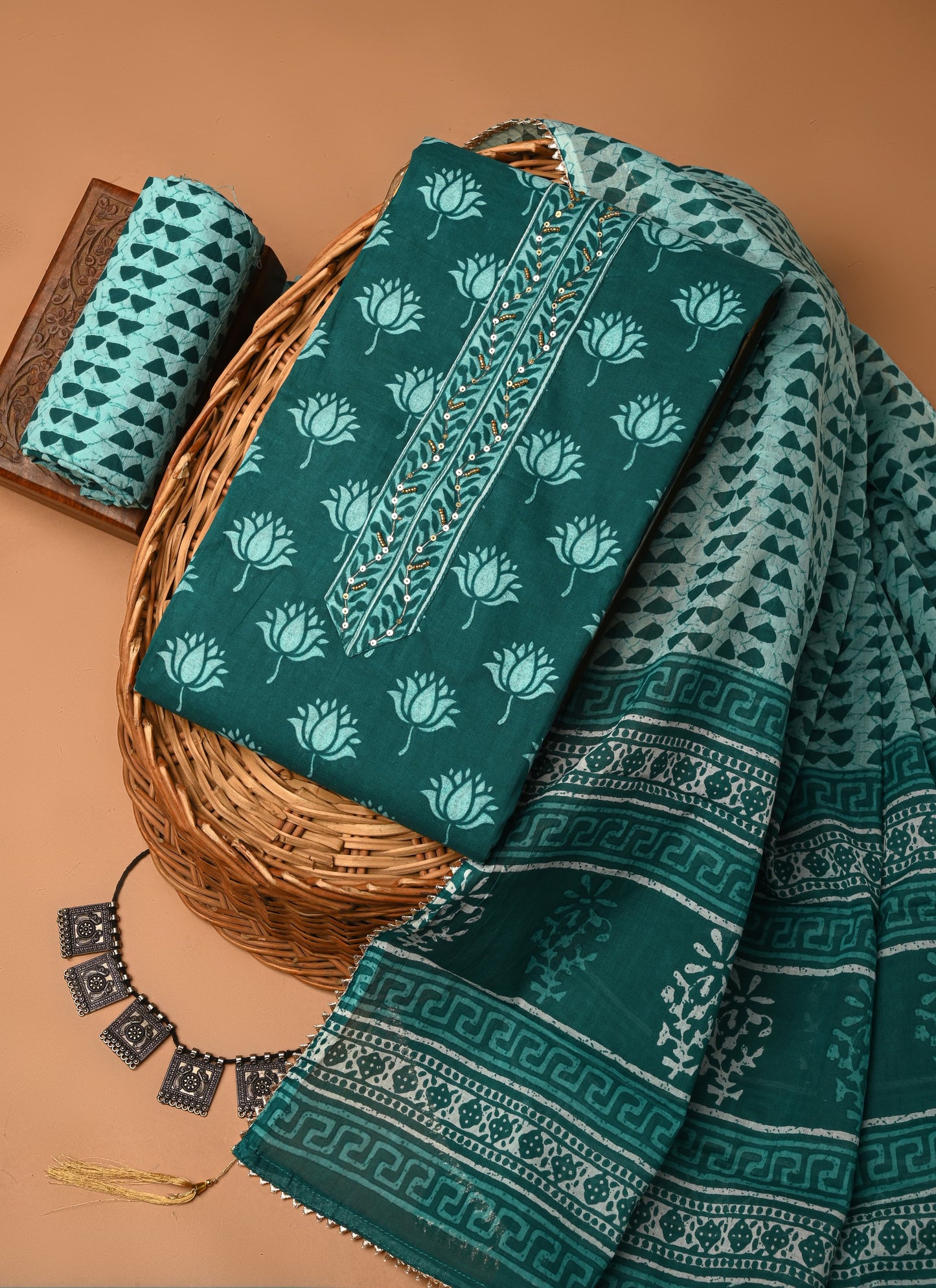 Exclusive Cotton Suit With Gota Patti Work (7)