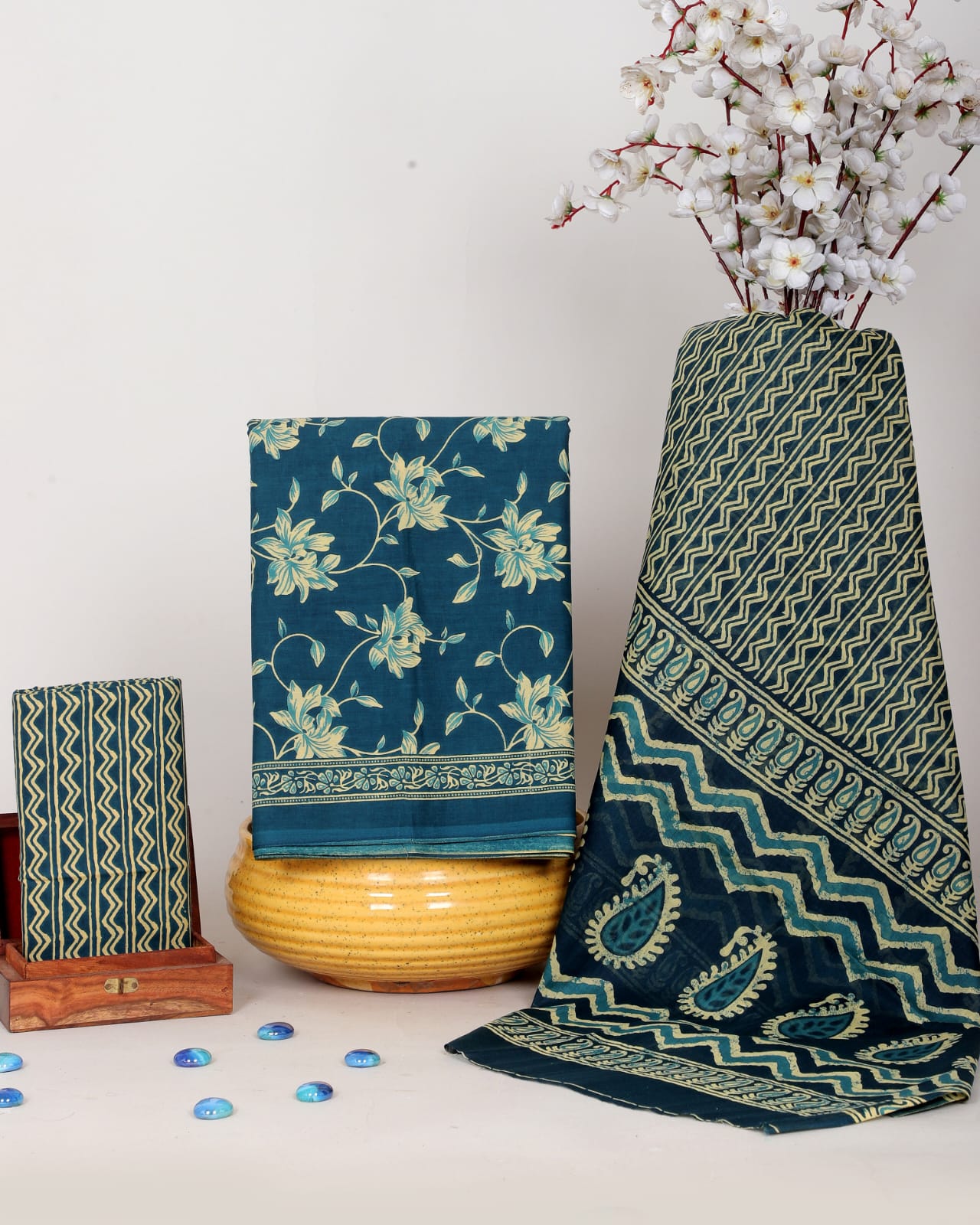 Exclusive Print Soft Cotton Suit Set With Mulmul Dupatta