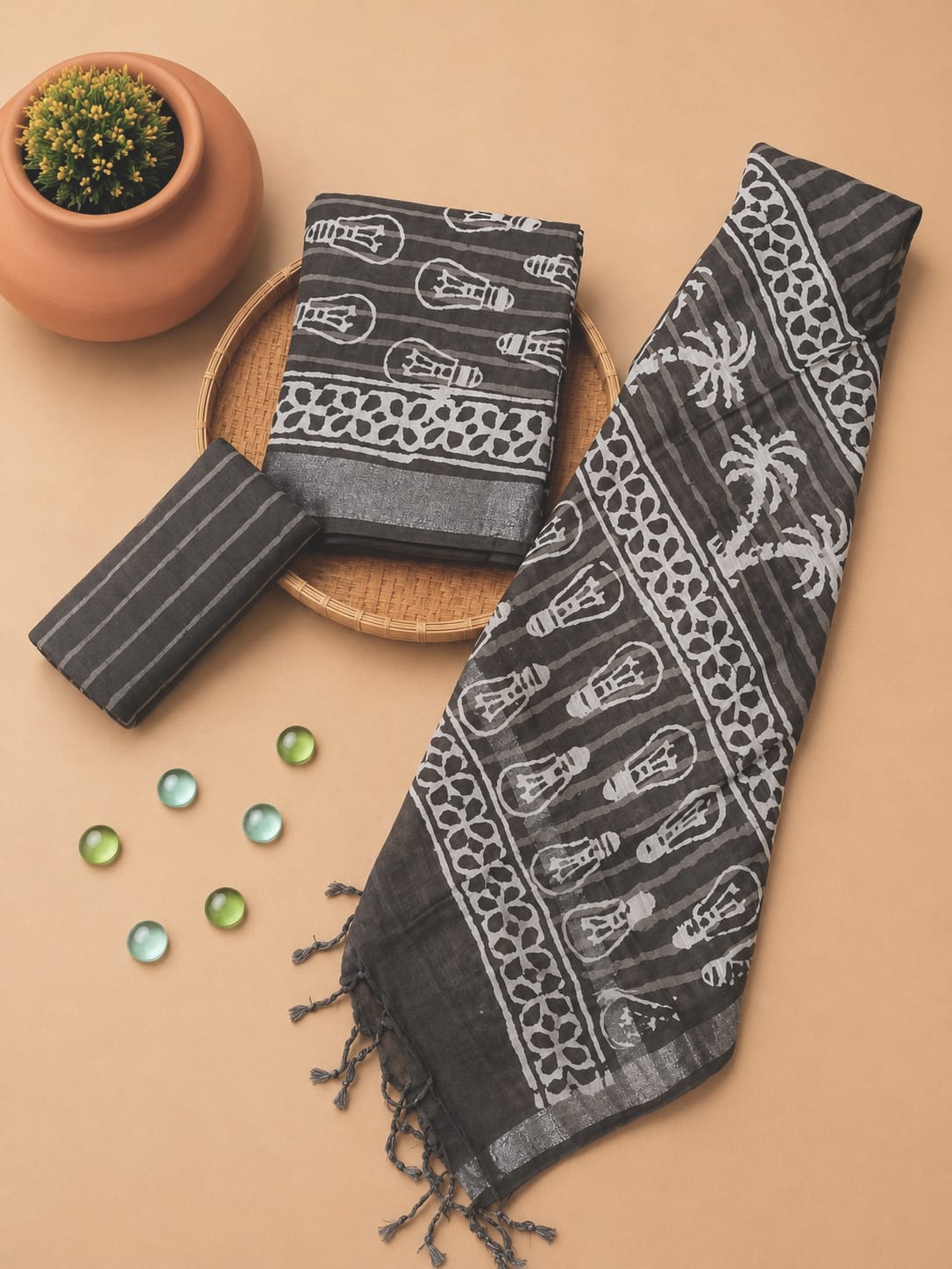 New Hand Bock Print Lilen Suit Set