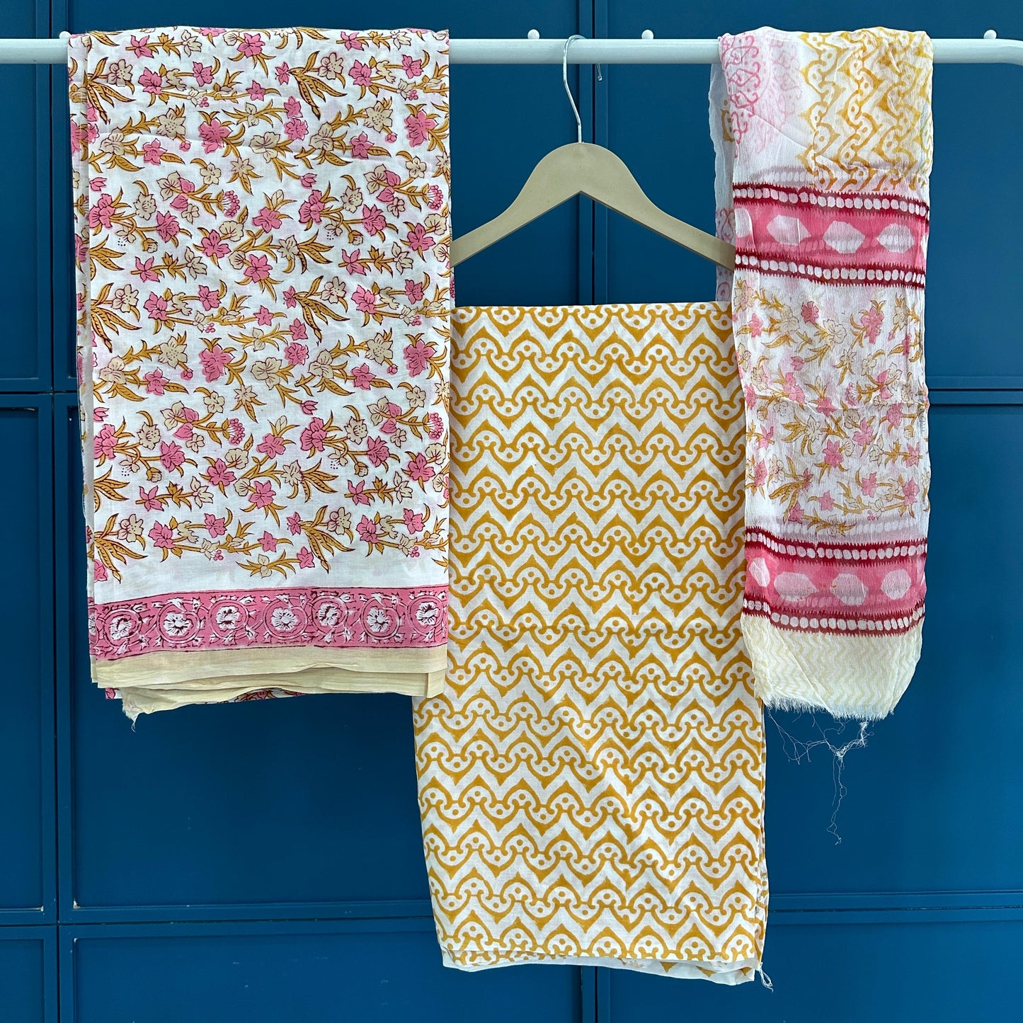 Hand Block Print Cotton Suit With Chiffon Dupatta (50)