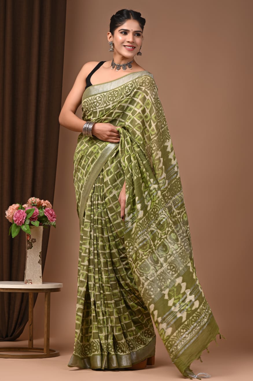Handcarfted Linen Saree With Traditionl Block Print Design