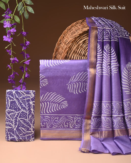 Handloom Maheshwari Silk Suit with Zari Border